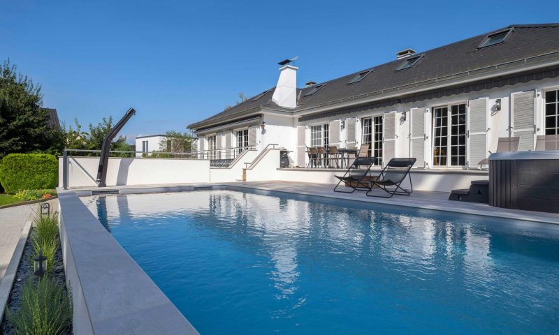 Création d’une piscine surélevée